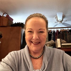 Meet your Posher, Carrie